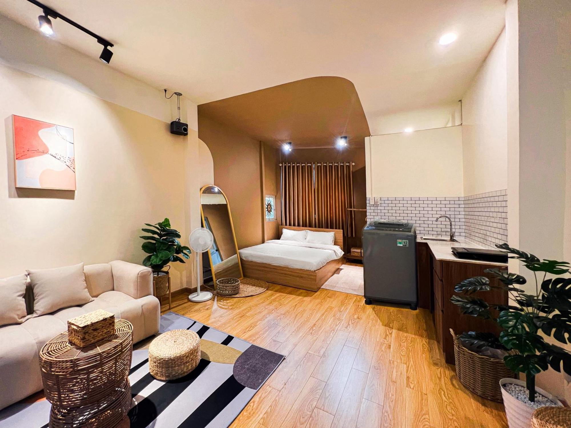 Apartment Cozy Modern Place W/projector @ Near Pink Church *
