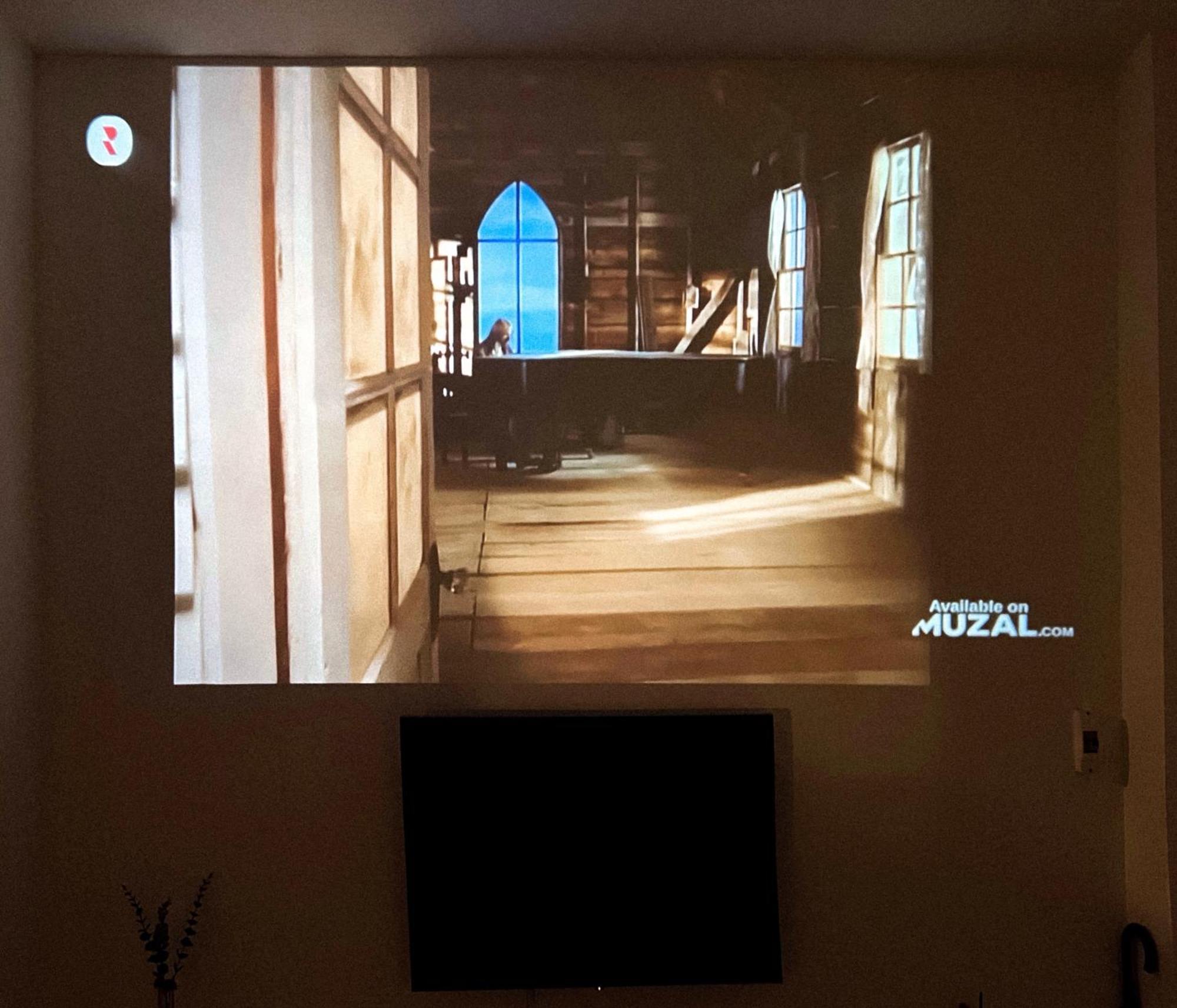 Apartment Cozy Modern Place W/projector @ Near Pink Church *