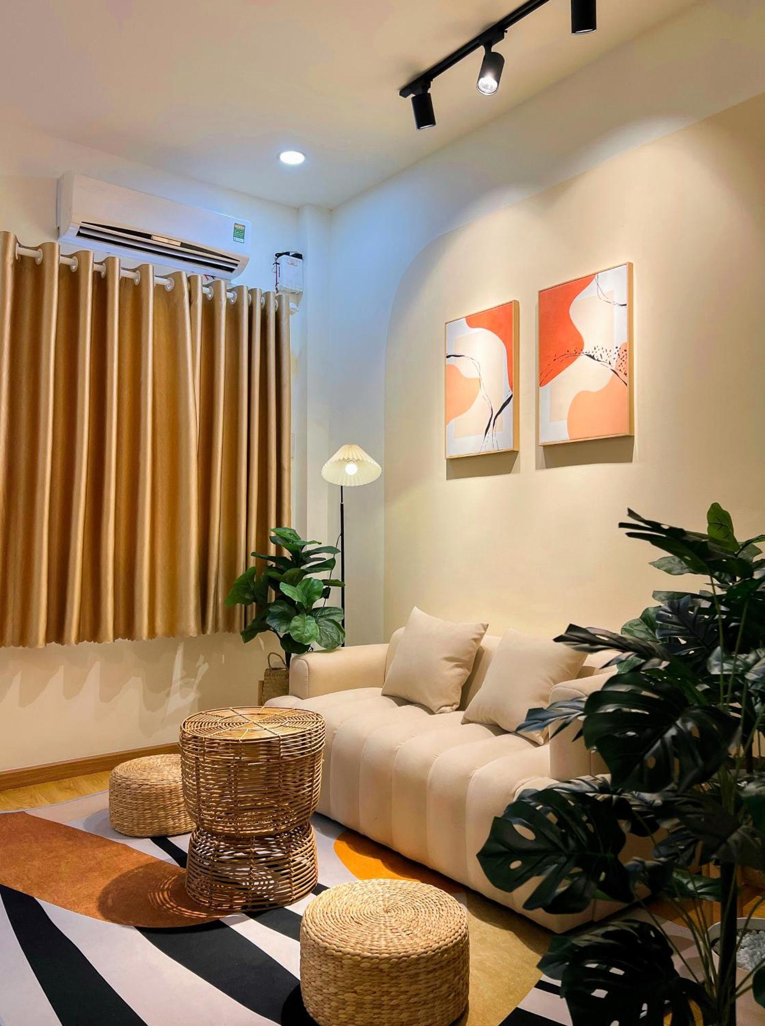 Cozy Modern Place W/projector @ Near Pink Church * TP. Hồ Chí Minh